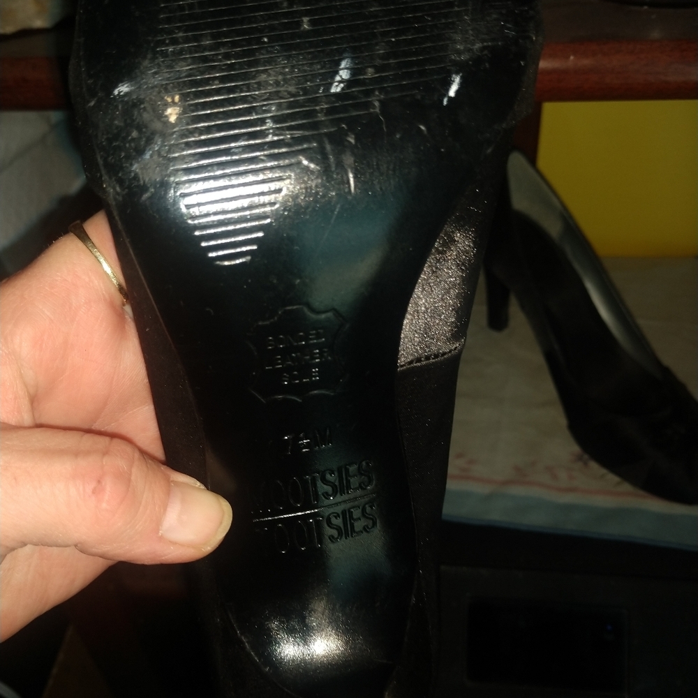 Heels - Picture 8 of 9